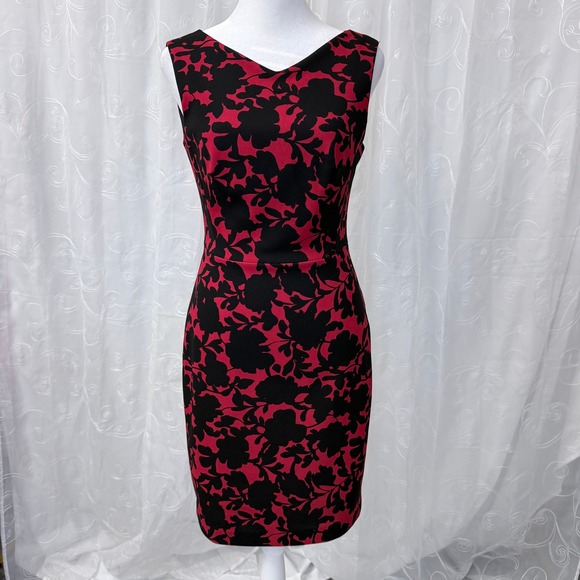 Tommy Hilfiger Dresses & Skirts - Tommy Hilfiger Red Black Floral Sheath Dress Sleeveless Bateau Neck Size 2